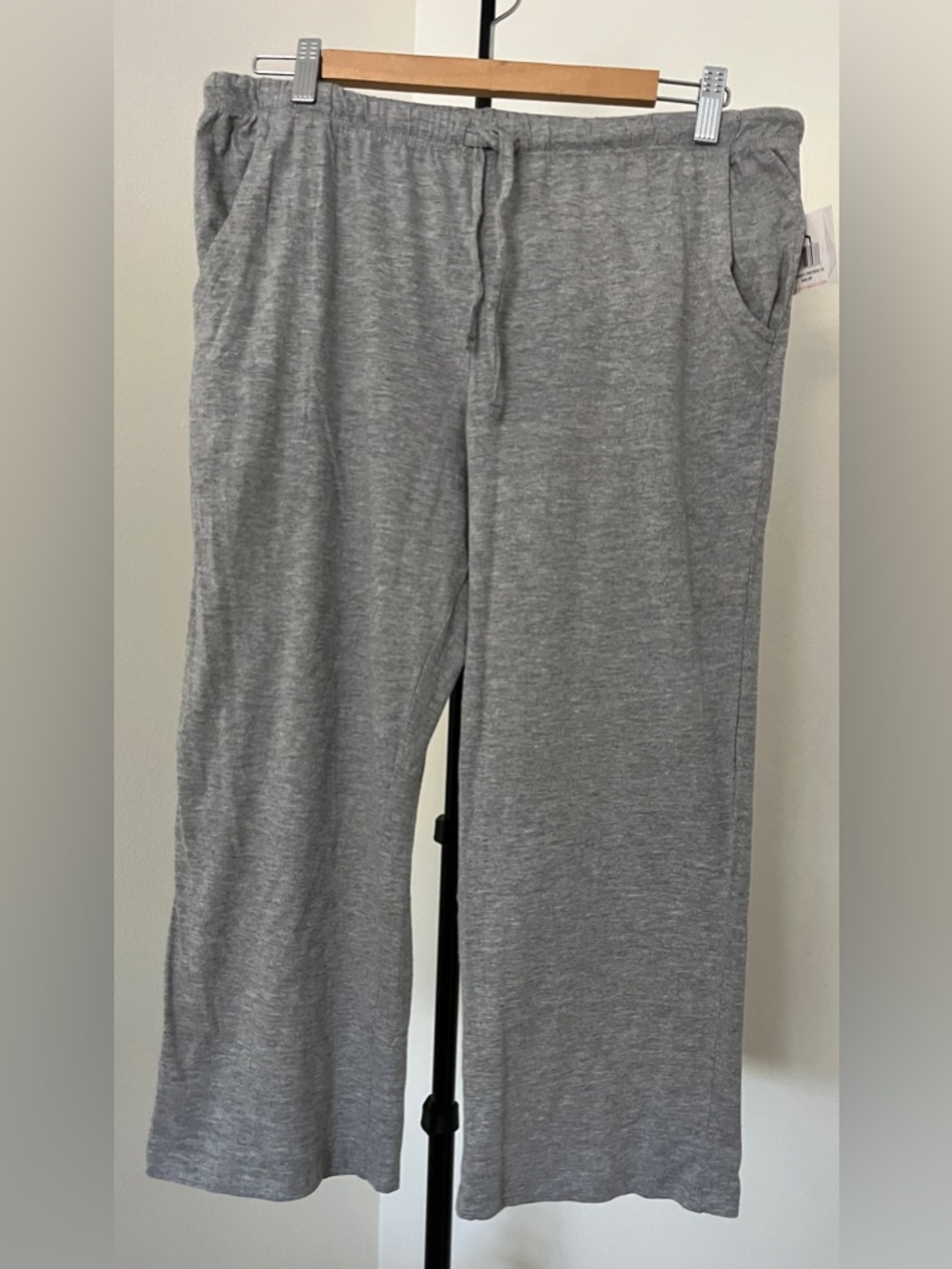 🌿 NWT Sexy Basics Gray Cropped Lounge Pants | Yoga + Travel + Relaxing | XL